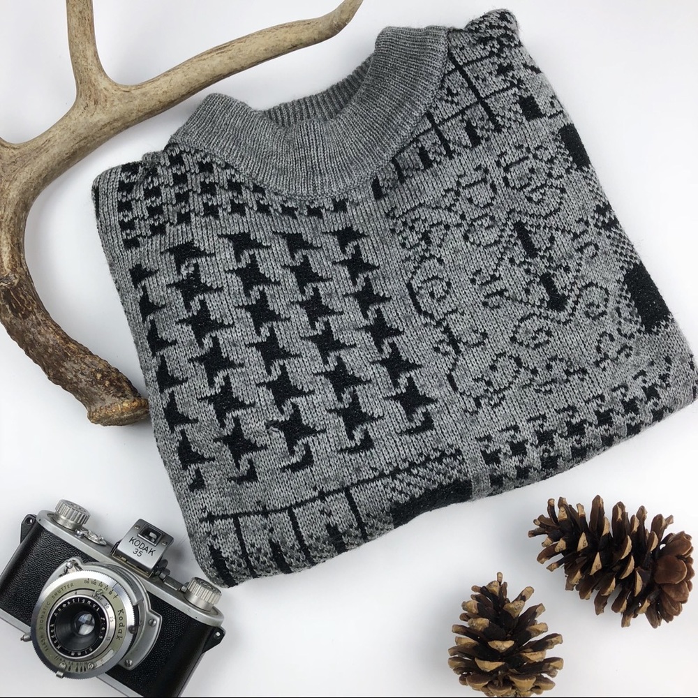 Multi-Patterned Houndstooth Mock Neck Knit Sweater - image 3